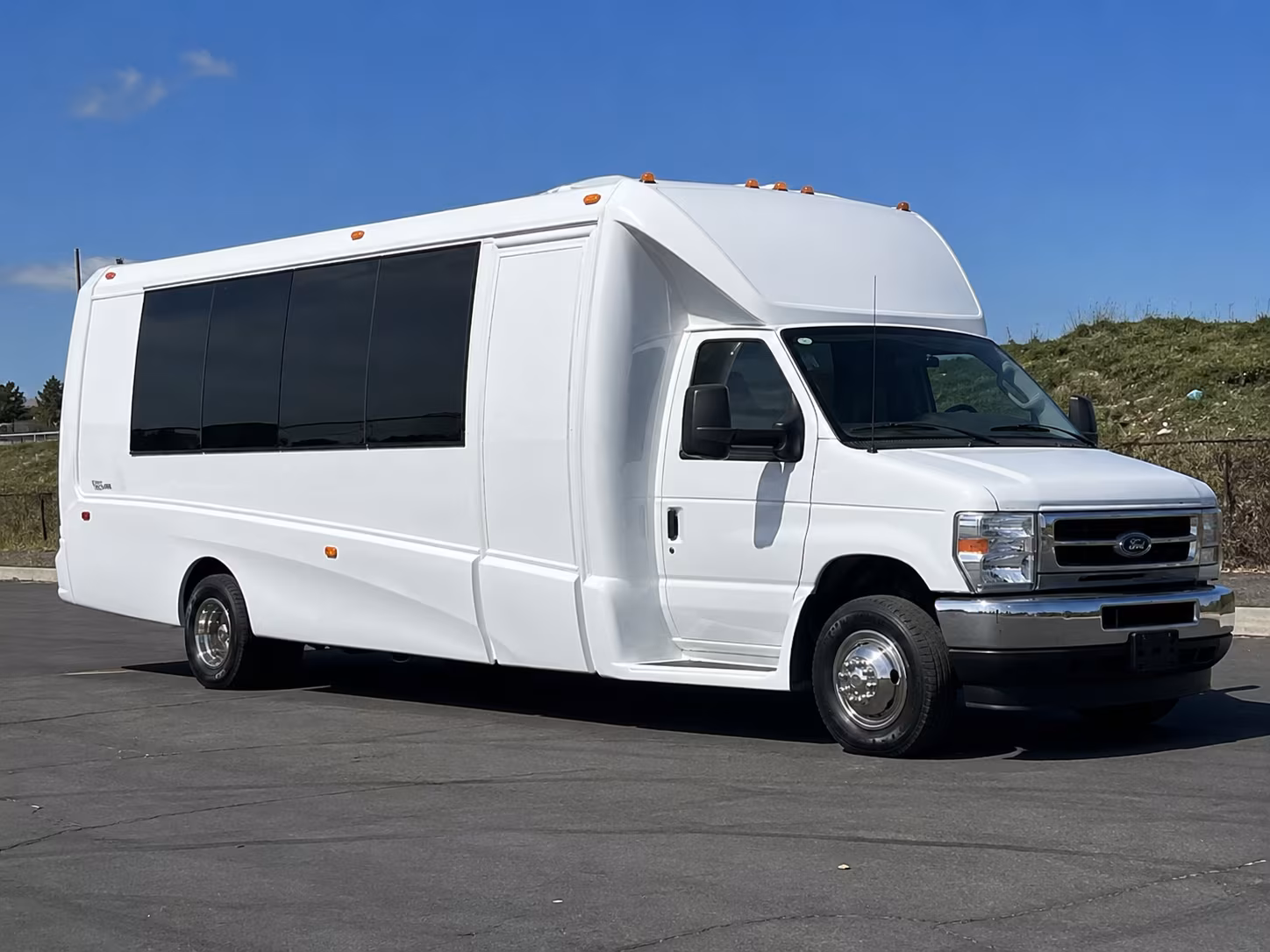 a bridal party bus from hesperia to your ceremony venue makes the morning unforgettable