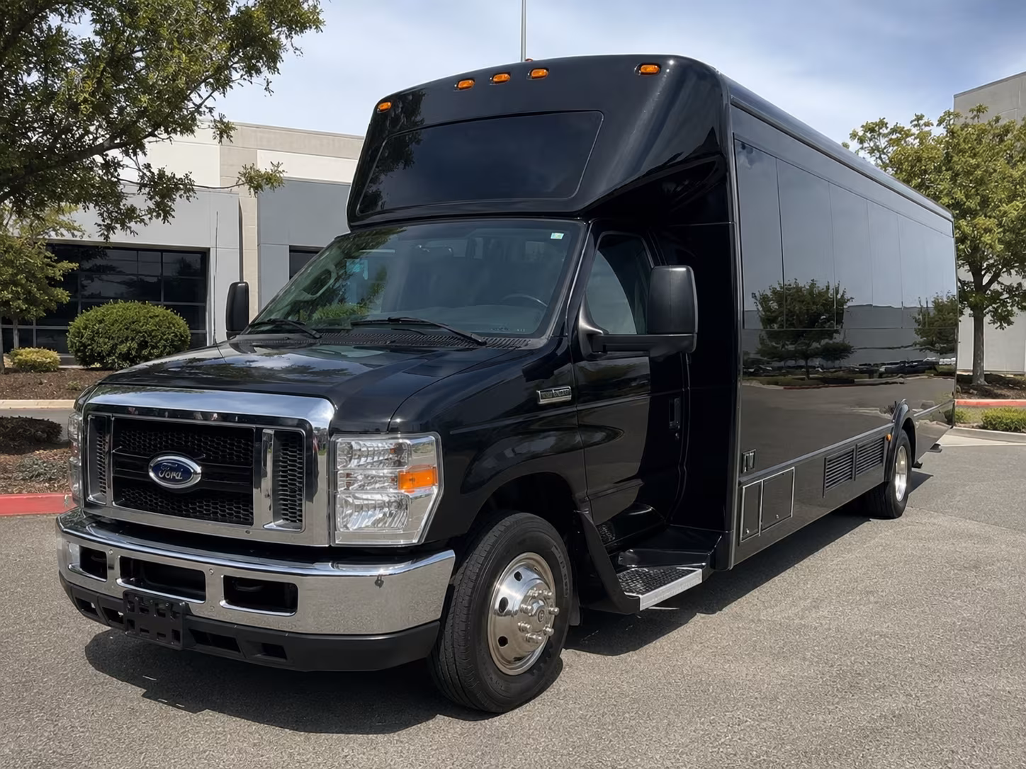 hesperia party bus