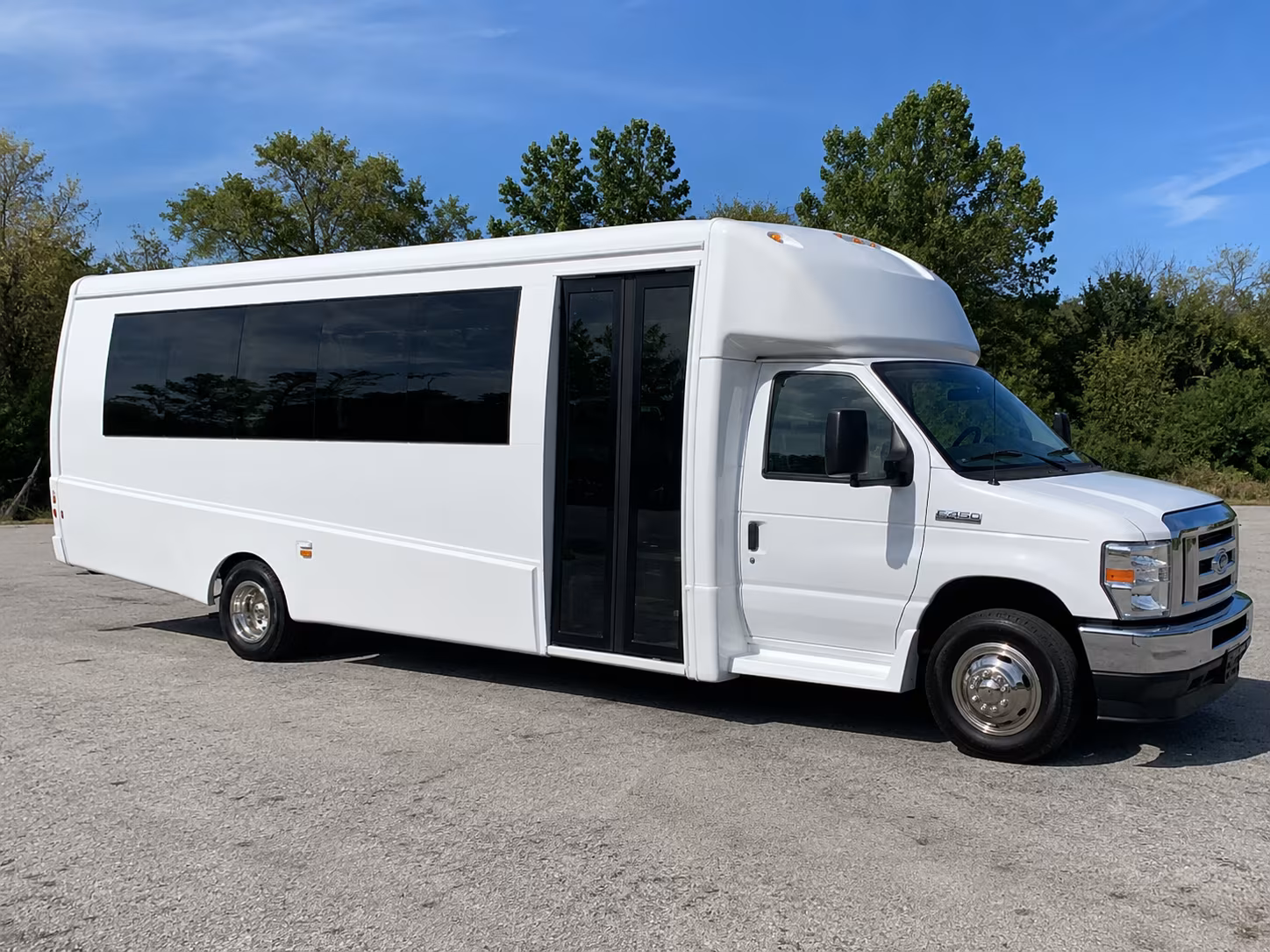 party buses and minibuses for bachelorette wine tours from hesperia